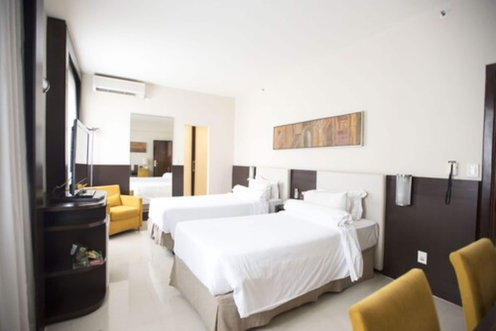 Royal Boutique Savassi Hotel Belo Horizonte Esterno foto A room at the hotel