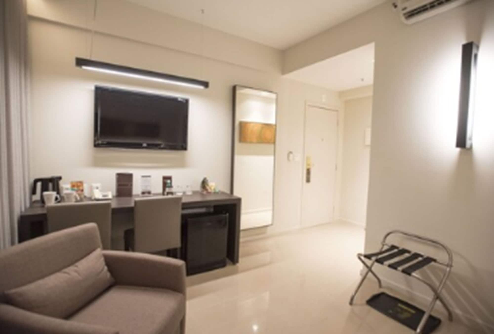 Royal Boutique Savassi Hotel Belo Horizonte Esterno foto A room at the hotel
