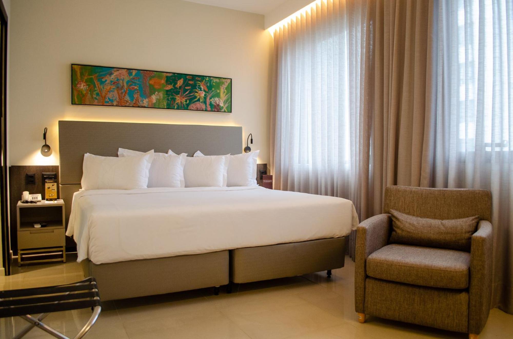 Royal Boutique Savassi Hotel Belo Horizonte Esterno foto A room at the hotel